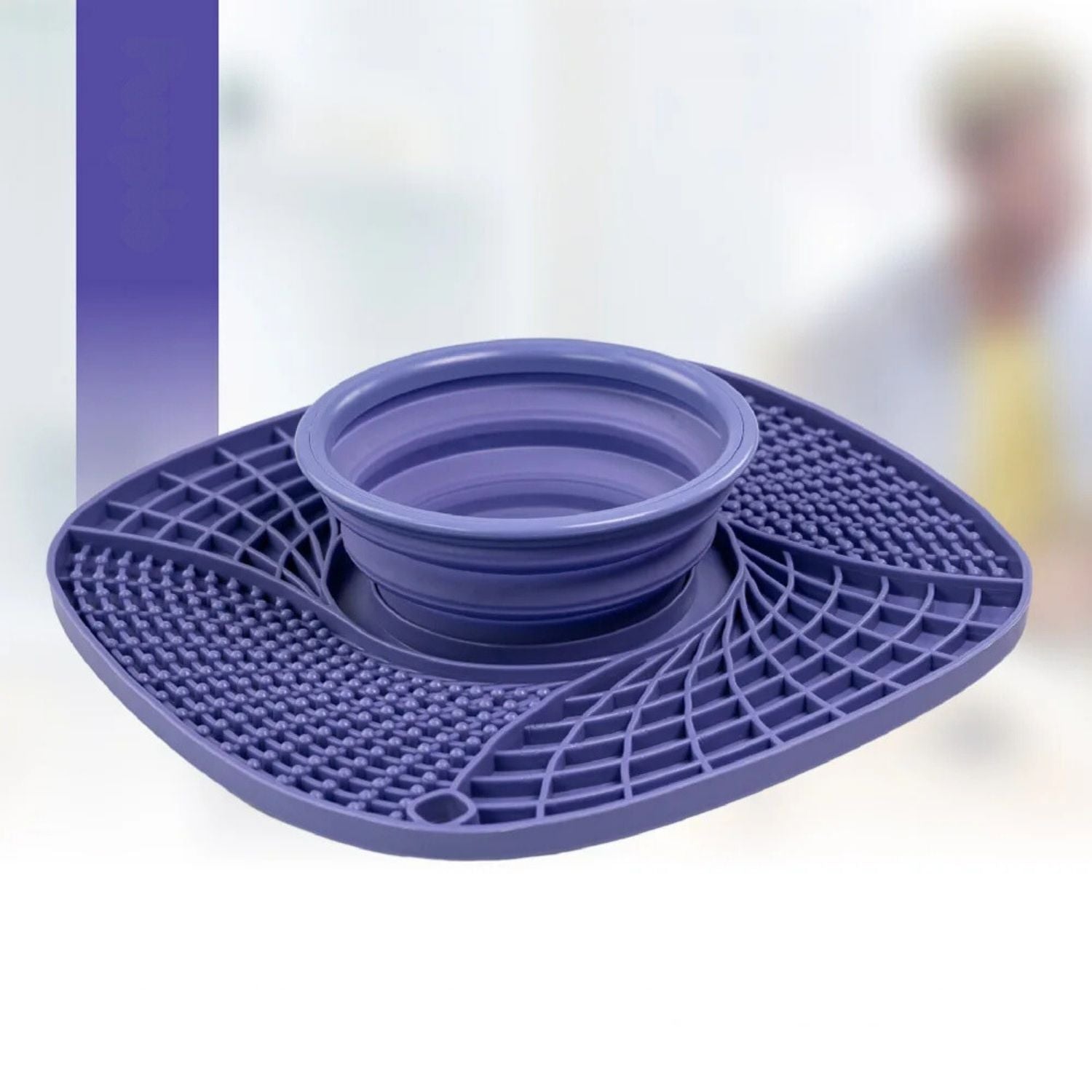 Langzame invoer Hondenmat paarse likmat zijaanzicht